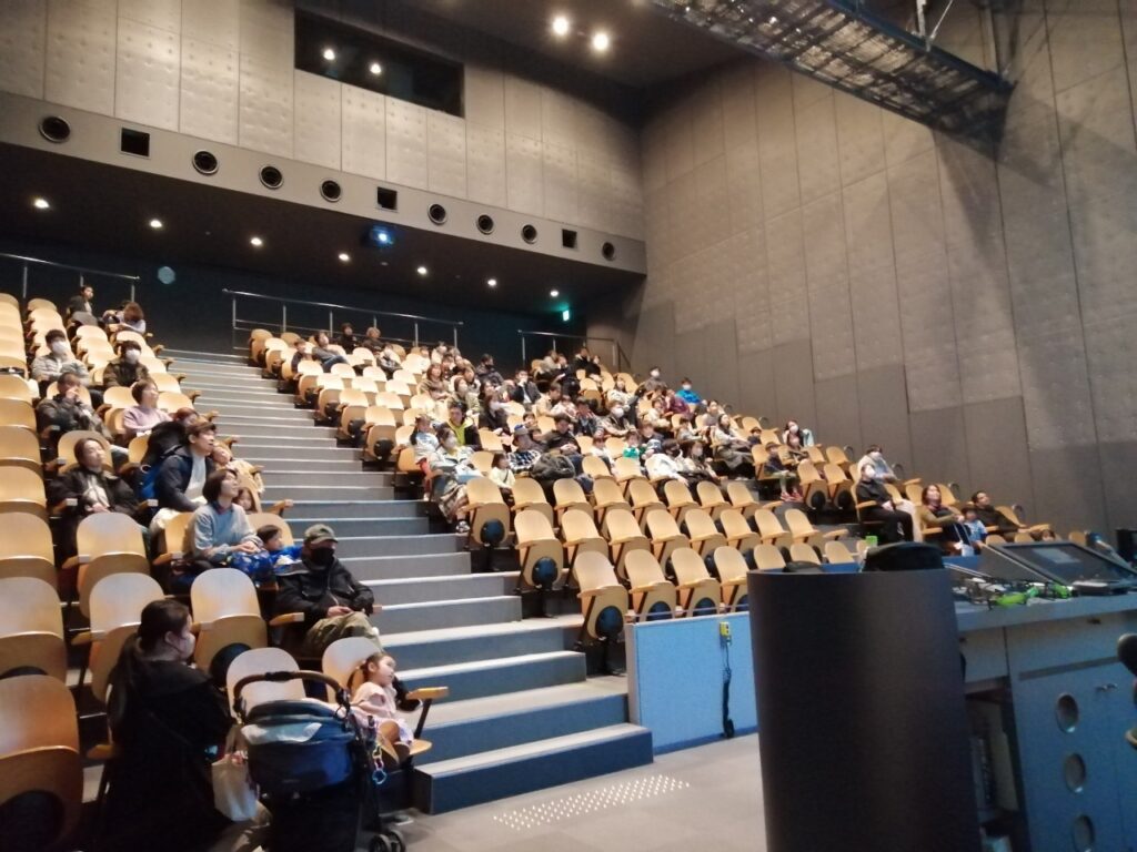 ドローンデモフライト