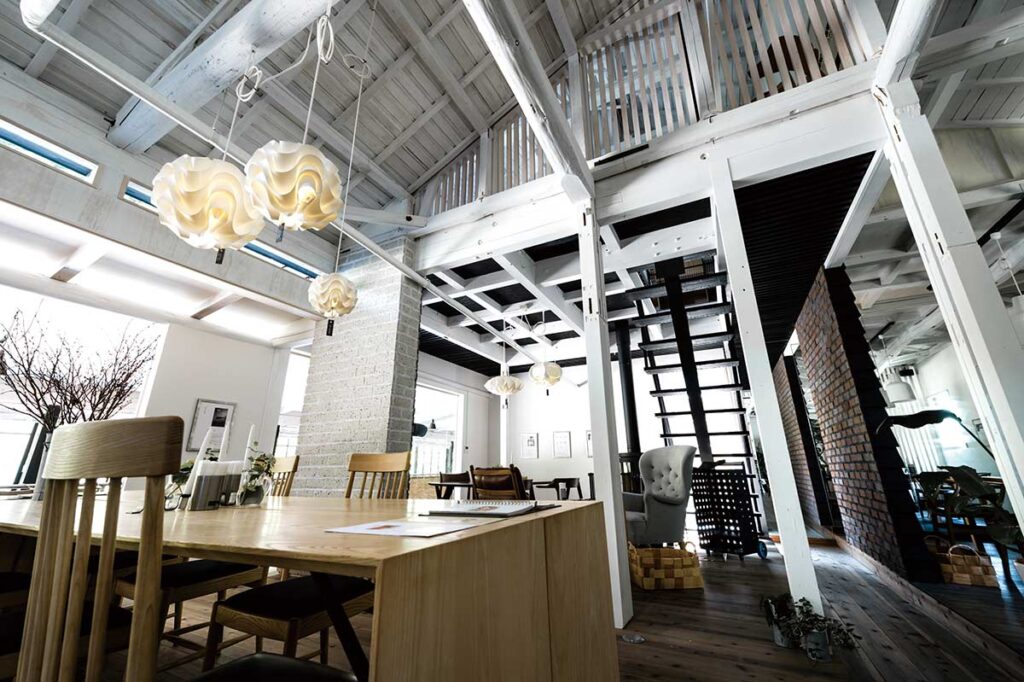 ドロフィーズカフェ　内観