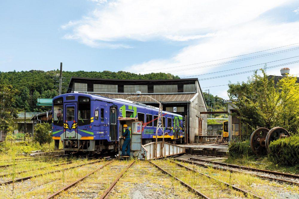 『エヴァ』の舞台となった“天竜二俣駅”で昭和レトロの光景を満喫！【再発見！鉄道の旅】 , 【公式】モノマックス（MonoMax）,付録、カバン ...