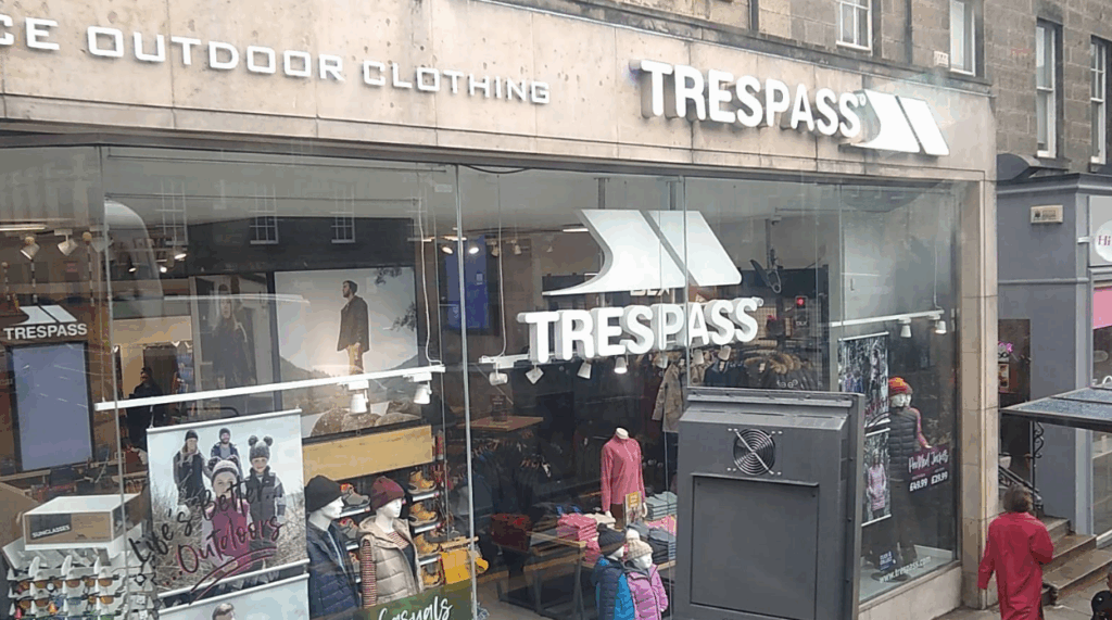 Trespass Edinburghの画像